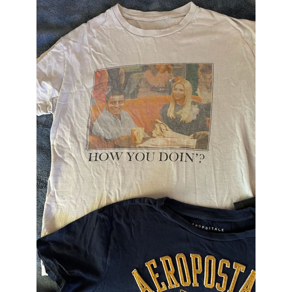 womens graphic t and crop top bundle size large - Picture 3 of 7